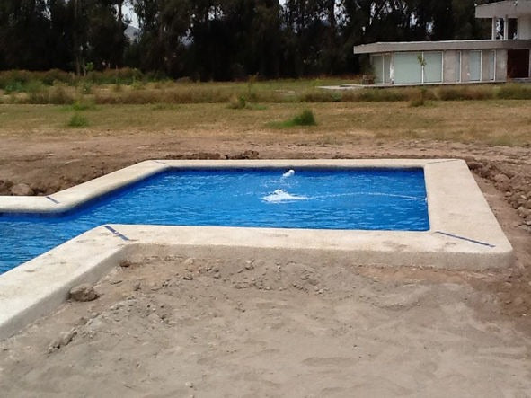 Piscina 15 x 8 Lonquen