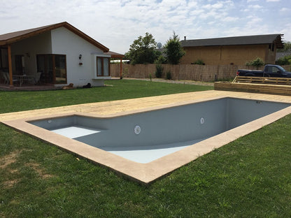 Piscina 9 x 3 Calera de Tango