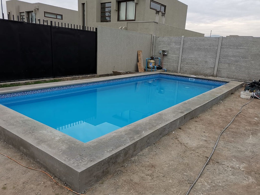 Piscina 8 x 3 Rukan Colina
