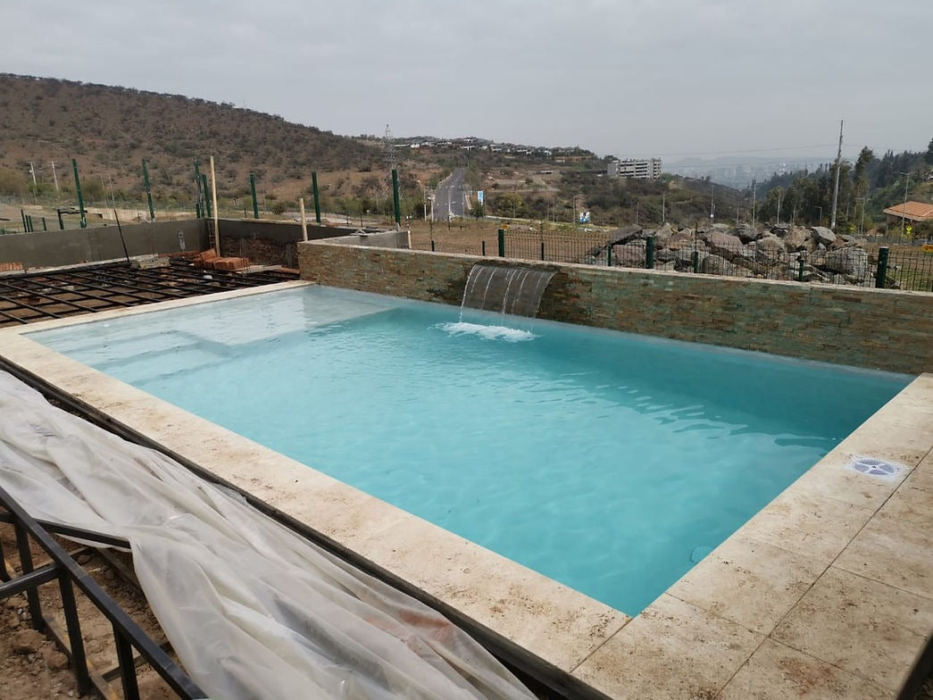 Piscina 8 x 4 San Carlos de Apoquindo